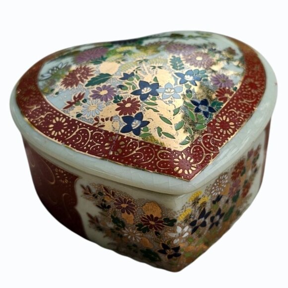 Satsuma Japan Porcelain Heart Shaped Trinket Box Vtg Floral with Gold Accents - Picture 1 of 12